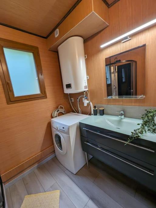 Gite Le Noisetier 3-6 Personnes Blesignac Extérieur photo